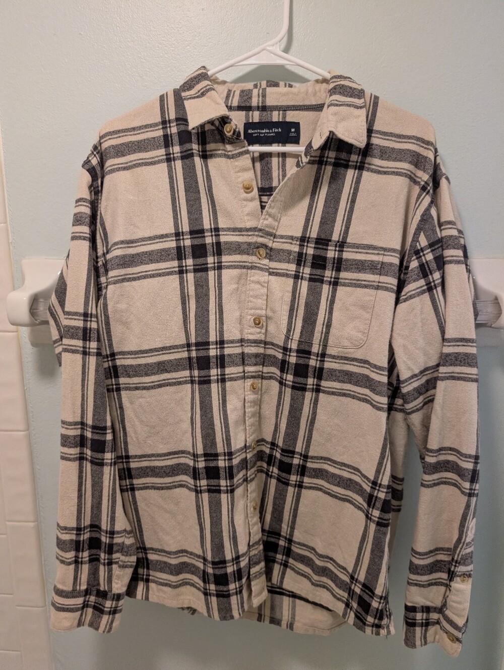 Abercrombie & Fitch Cream and Black Plaid Button-Down Flannel